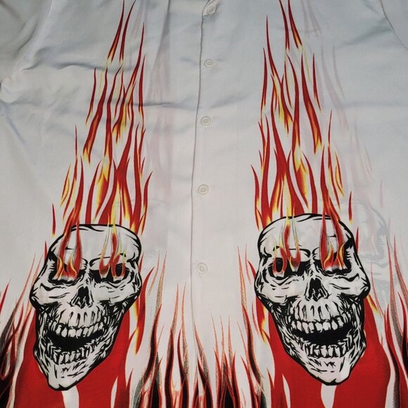 D Clothing Skulls & Flames Shirt Sz XL Button Up Short Sleeve Small Spot See Pic - Picture 9 of 11